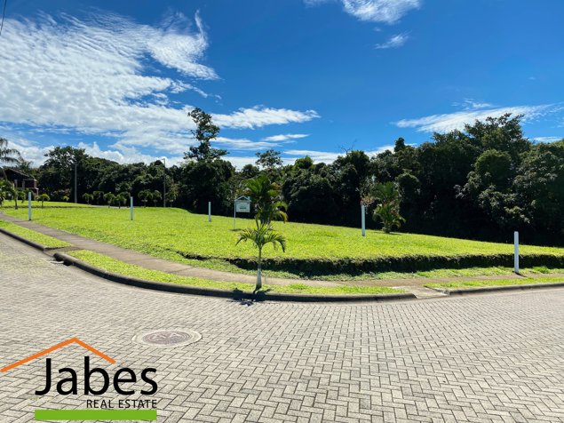 Lote esquinero 100% aprovechable en Grecia. en Grecia, Alajuela — ₡ 24 500 000