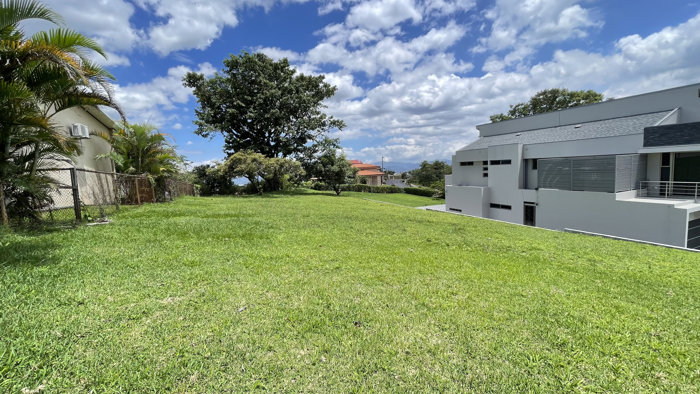Lot for Sale in Senderos del Río, Grecia, Alajuela en San Roque, Grecia, Alajuela — ₡ 51 000 000
