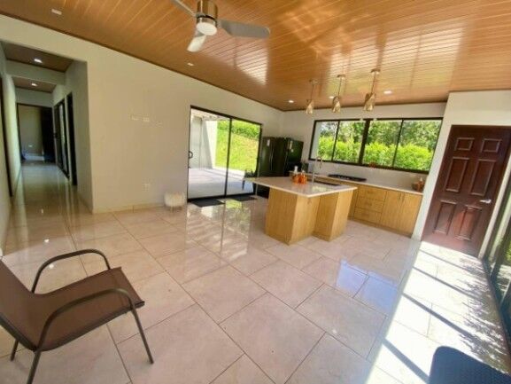 MLS-25-214 VENTA HERMOSA CASA OROTINA ALAJUELA en Orotina, Alajuela — $210,000