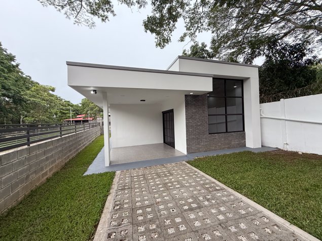 Venta de casa en Atenas en Atenas, Alajuela — $185,000