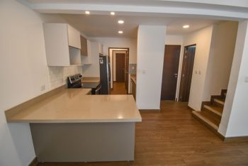 Condominio de 3 Habitaciones en Escazú in San Rafael, Escazú, San José — $1,800 - Photo 4 of 30