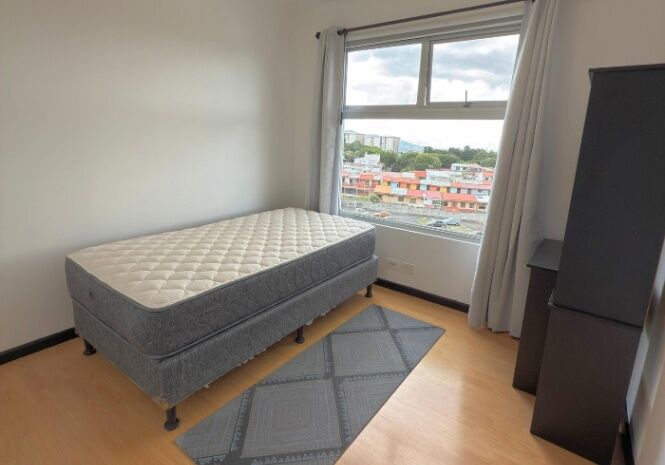 Venta de Apartamento en Torre Granadilla, Curridabat. RAH 26-782  in Granadilla, Curridabat, San José — $155,000