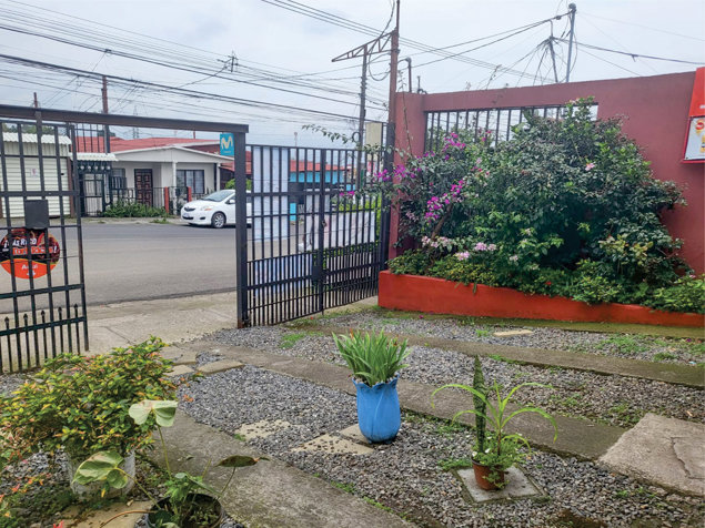Locales comerciales ya alquilados para venta **1999 en Guadalupe, Goicoechea, San José — ₡ 90 000 000 - Foto 3 de 22