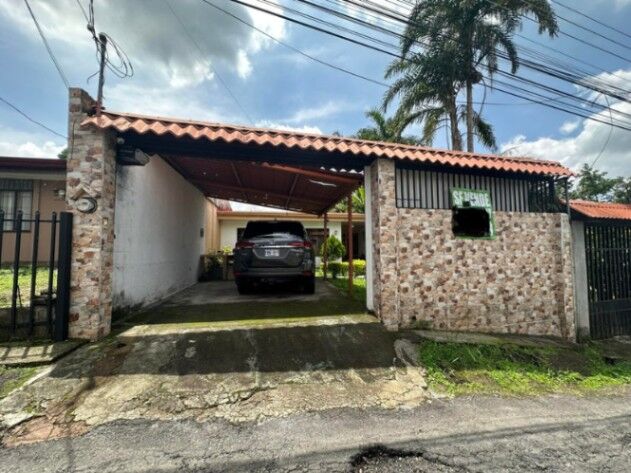 Venta de Casa en San Isidro, Alajuela. RAH 24-1756 in San Isidro, Alajuela — $121,500