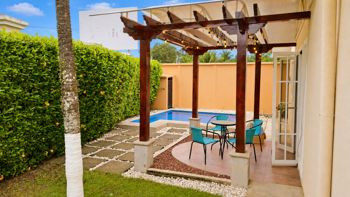Moderna casa de 3 habitaciones en Jacó con piscina privada en Jacó, Garabito, Puntarenas — $255,000 - Foto 5 de 44