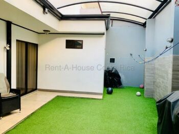 Venta de Casa en Condominio Montealto, Cartago.  in Carmen, Cartago — 137 000 000 ₡ - Photo 5 of 17