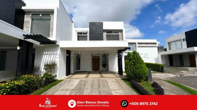 Venta Townhouse en Altadena, Montes de Oca in Sabanilla, Montes De Oca, San José — $276,000
