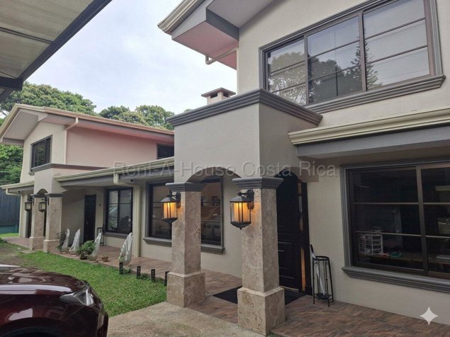 Venta de Propiedad en San Ramón con 2 Casas y Uso Comercial #27-763 GS en San Rafael, La Unión, Cartago — $850,000 - Foto 1 de 20