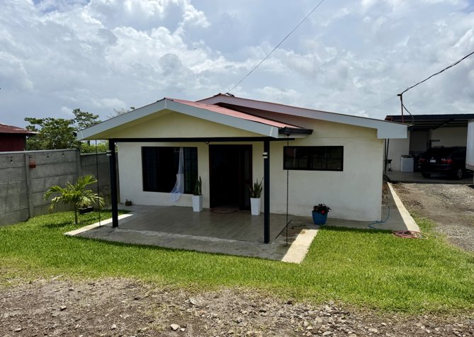 Casa en Ciudad Quesada con excelente ubicación in Quesada, San Carlos, Alajuela — ₡ 95 000 000 - Photo 2 of 16