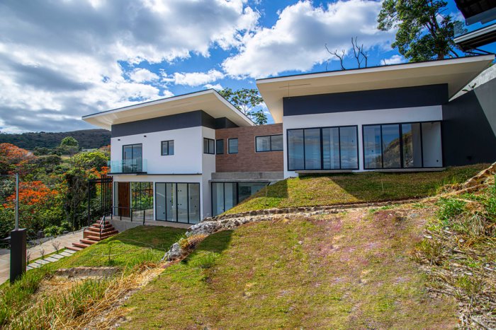 MODERN HOME HACIENDA NATURE NARANJO in El Rosario, Naranjo, Alajuela — $340,000
