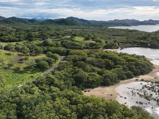 Oportunidad de Inversión | Terreno de 6.000 m² con vista al mar en La Cruz, Guanacaste — $450,000 - Foto 3 de 15