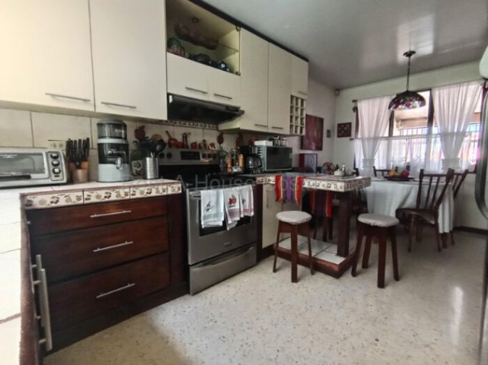 Venta de Casa en Rohrmoser, San José. RAH 26-1768 in Pavas, San José — $270,000