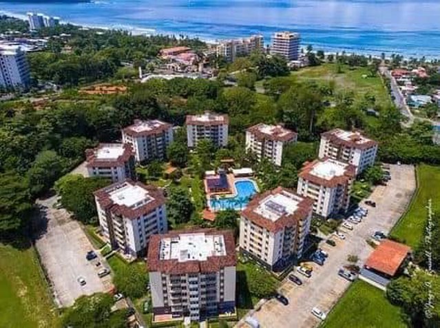 Apartamento en Costa Linda en Jacó, Garabito, Puntarenas — $210,000 - Foto 2 de 28