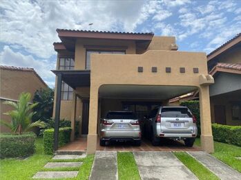 Home For Sale San Joaquín, Flores, Heredia