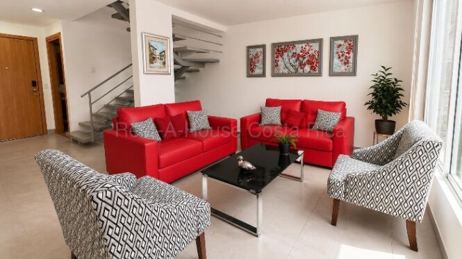 Venta Townhouse en Altadena, Montes de Oca in Sabanilla, Montes De Oca, San José — $276,000