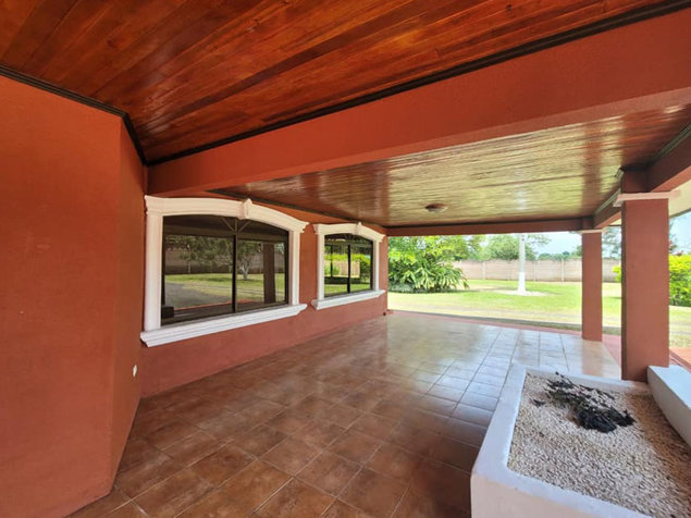 Home for Sale in Carrillos Altos de Poás en San Pedro, Poás, Alajuela — ₡ 285 000 000 - Foto 2 de 10
