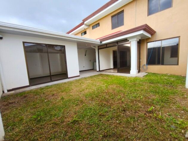 Residencial Monserrat, Tres Ríos. Casa en Venta  en Concepción, La Unión, Cartago — $195,000