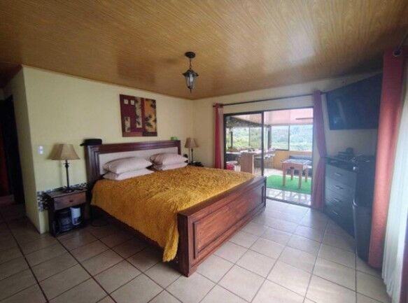 Venta de Casa en Santo Domingo de Heredia. RAH 26-1234 en Santo Domingo, Heredia — $280,000