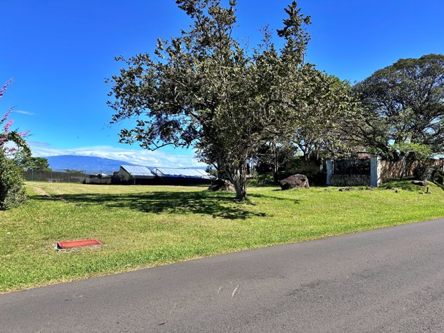 Venta de lotes en Los Reyes, la Guácima, Alajuela. (FAU) en Guácima, Alajuela — $204,120