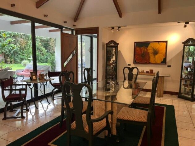 Hermosa casa en Condominio, Santo Domingo de Heredia, 1,770 mtrs2 en Santa Rosa, Santo Domingo, Heredia — ₡ 250 000 000