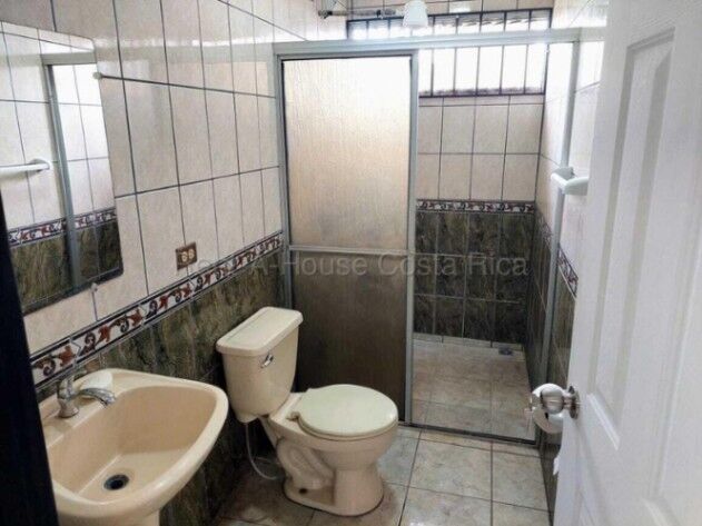 Venta de Casa en San José de Alajuela. RAH 26-1819 en San José, Alajuela — ₡ 70 000 000