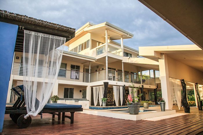 Hotel de 10 habitaciones en la  zona de Playa Coyote, Guanacaste in Bejuco, Nandayure, Guanacaste — $750,000