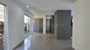 Alquiler de Apartamento en Curridabat-Granadilla. RAH 27-307 en Granadilla, Curridabat, San José — $1,300 - Foto 4 de 11