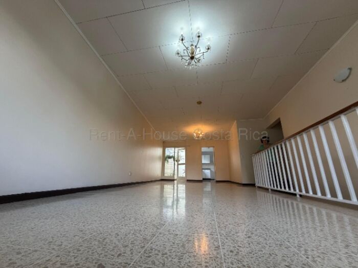 Alquiler de Casa en Mata Redonda 26-1593 in Mata Redonda, San José — $1,500