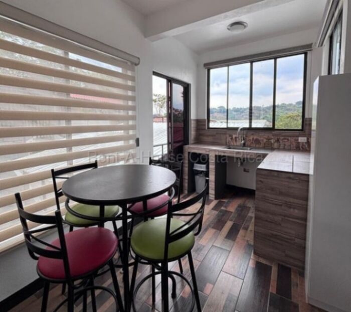 Venta de Casa + APTO en Grecia CENTRO de Alajuela. RAH 26-2066 OPORTUNIDAD ÚNICA en Grecia, Alajuela — ₡ 120 000 000