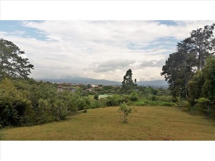 VENTA DE FINCA, HEREDIA, SAN ISIDRO in San Isidro, Heredia — $767,000