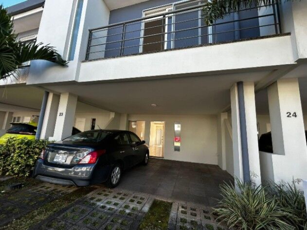 Venta de Casa Santa Ana / Piedades 25 487  in Brasil, Santa Ana, San José — $190,000