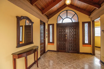 VENTA DE CASA, SAN JOSÉ, MORAVIA, LOS COLEGIOS en San Vicente, Moravia, San José — 286 000 000 ₡ - Foto 2 de 22
