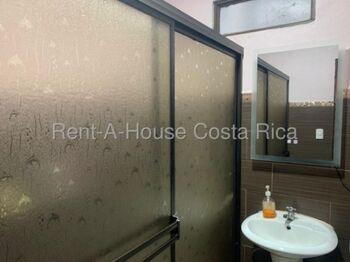 Buena casa en venta Desamparados, cerca de todo en San Rafael Arriba, Desamparados, San José — $125,000 - Foto 5 de 10