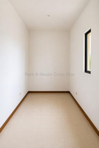 Alquiler de LUJOSA Casa en Altos de Carrizal, Escazú. RAH 27-142 in Escazú, San José — $3,000
