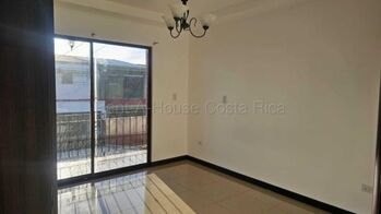 Alquiler de casa moderna con patio techado en Heredia #27-16 GS in Concepción, La Unión, Cartago — $1,350 - Photo 4 of 9
