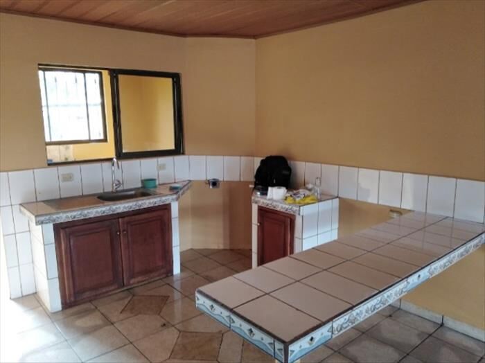 vendo casa 420m². 32 millones de colones, negociables en Guápiles, Pococí, Limón — ₡ 32 000 000