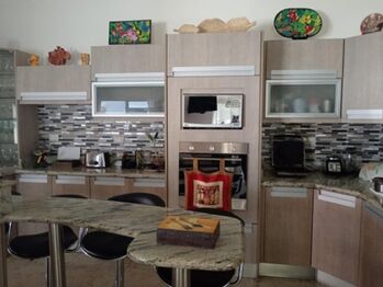 Casa con lujo y comodidad en amplio lote. Guachipelín, Escazú en San Rafael, Escazú, San José — $980,000 - Foto 5 de 15