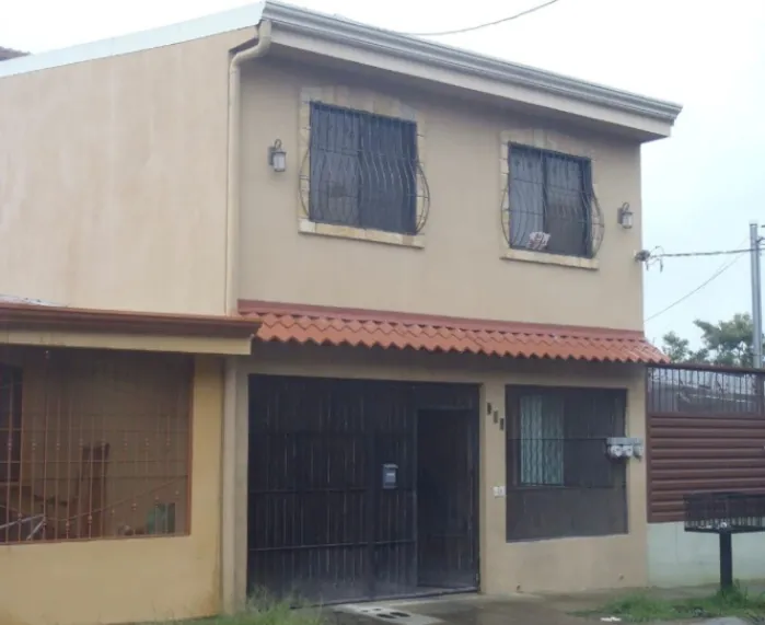 Venta de Bella Casa en Ulloa de Heredia / JB OFC Mls. 23-2461 en Ulloa, Heredia — $245,000