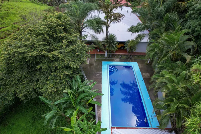 5-Bedroom Property for Sale in Atenas : Perfect Airbnb with Pool in San José, Atenas, Alajuela — $350,000 - Photo 2 of 24