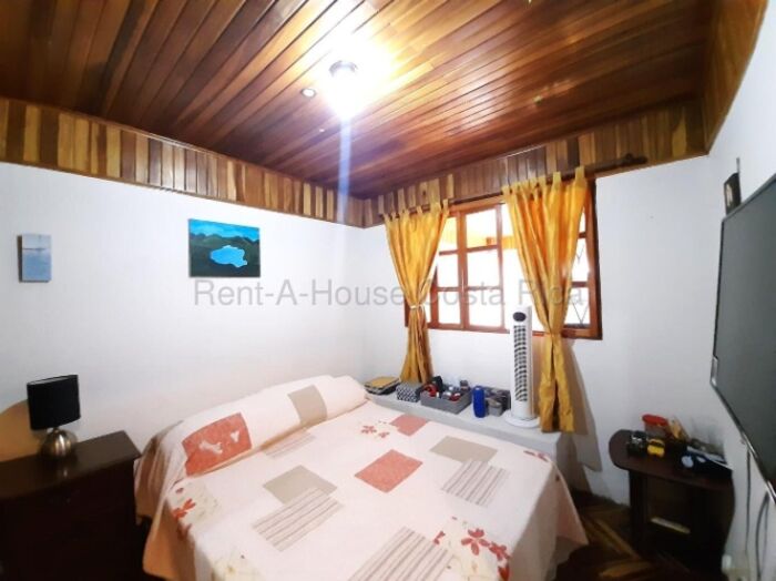 Casa en venta en Los Colegios Sur, Moravia #26-1793 GS en San Vicente, Moravia, San José — $190,000