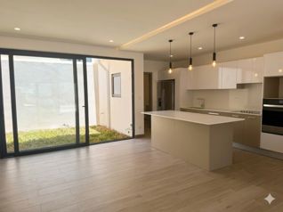 Alquiler de Casa en Condominio Santa Ana Urbano en Santa Ana, San José — $2,200 - Foto 4 de 33