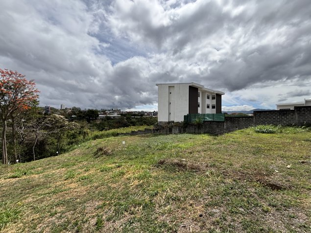 VENTA DE TERRENO EN ESCAZÚ, BELLO HORIZONTE en Escazú, San José — $495,000