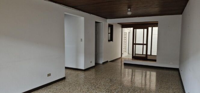 Venta de Casa en Granadilla de Curridabat. RAH 26-563 PRECIO REBAJADO en Granadilla, Curridabat, San José — $135,000