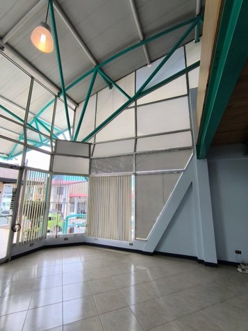 Se Alquila Local ,Centro Comercial ,Santa Barbara de Heredia Centro. en Santa Bárbara, Heredia — $1,300 - Foto 3 de 8