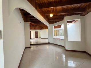 Venta de Casa Guachipelin Norte en San Rafael, Escazú, San José — $435,000 - Foto 4 de 14