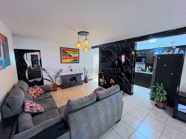 Venta de Casa en Goicoechea-Guadalupe. RAH 26-1747 en Guadalupe, Goicoechea, San José — ₡ 80 000 000