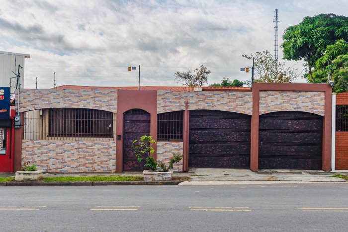 Vende casa 1 planta c/uso de suelo mixto, Gravilias, Desamparados (AD) in Gravilias, Desamparados, San José — ₡ 150 000 000