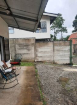 Casa en venta en La Fortuna  a solo 2,1km del centro o 3minutos en carro.  in La Fortuna, San Carlos, Alajuela — ₡ 60 000 000