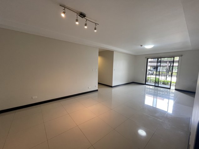 Apartamento en venta Brasil de Mora, Condominio del Rio en Brasil, Santa Ana, San José — $185,000 - Foto 3 de 17