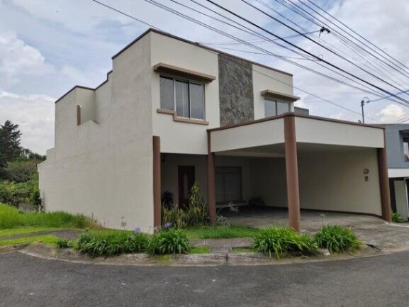 Venta de Casa en Vásquez de Coronado, San José. RAH 25-1982 PRECIO REBAJADO en Patalillo, Vázquez de Coronado, San José — $265,000